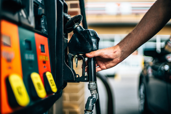 Tips and Tricks to Help You Save Money on Gas for the Holidays