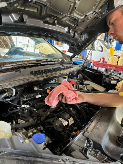 The Importance of Regular Oil Changes: Insights from Dickerson Automotive in Spanish Fork, UT