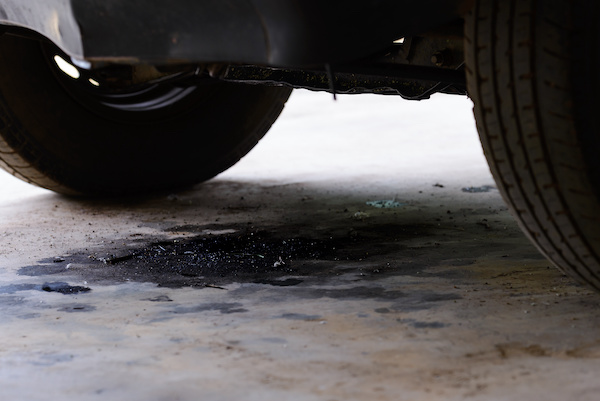 Top 4 Reasons Why Your Car Is Leaking Motor Oil