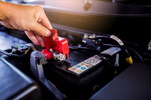 What is The Difference Between A Car Battery and Alternator